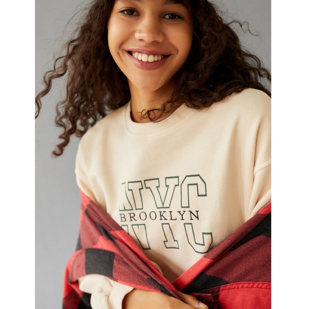 UO Embroidered Destination Crewneck Sweatshirt - Picture 5 of 5